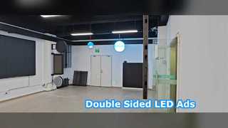 Pantalla LED de doble cara para interiores Pantalla publicitaria LED